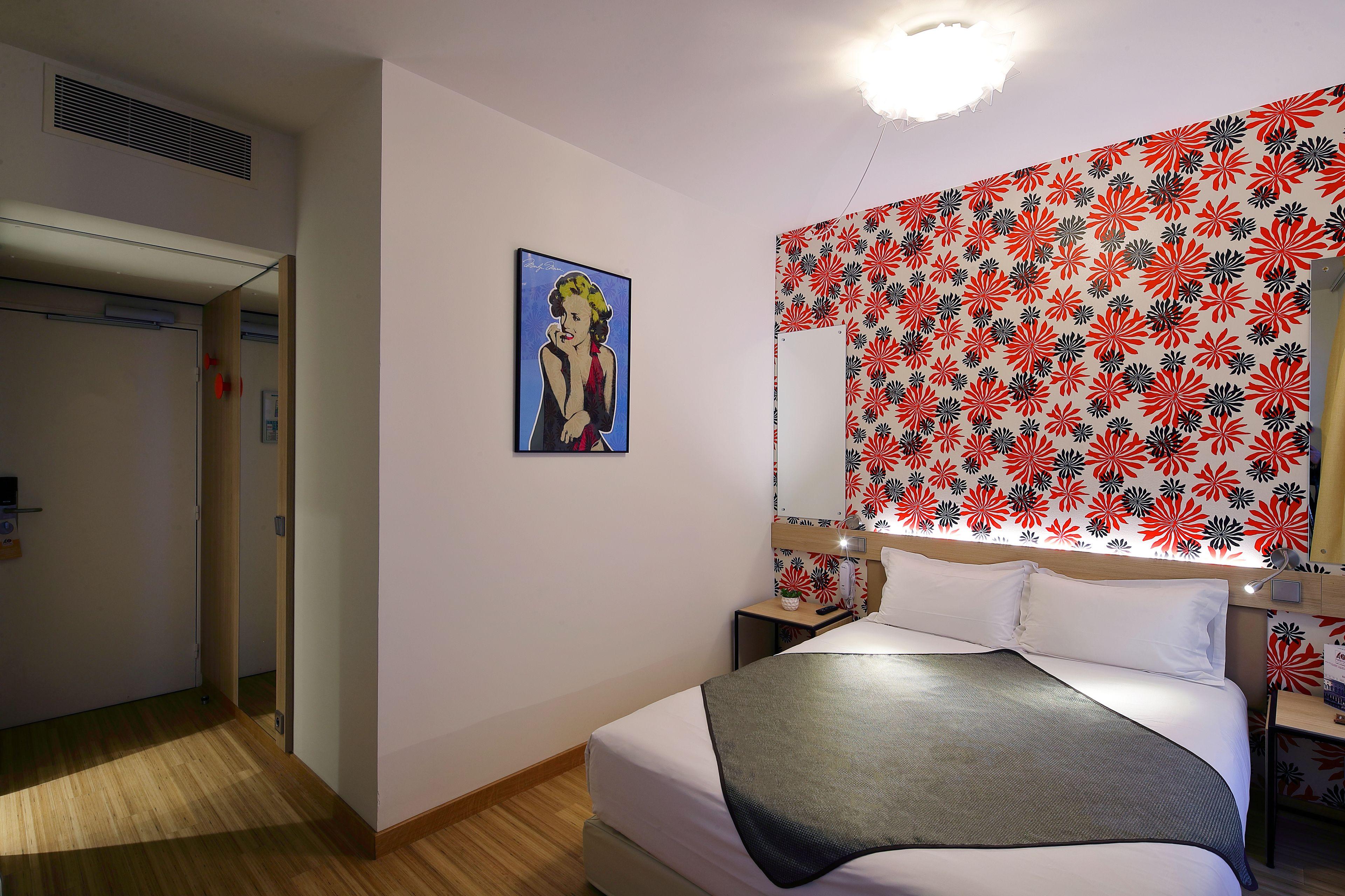 Hor Les Lumieres 3* Paris