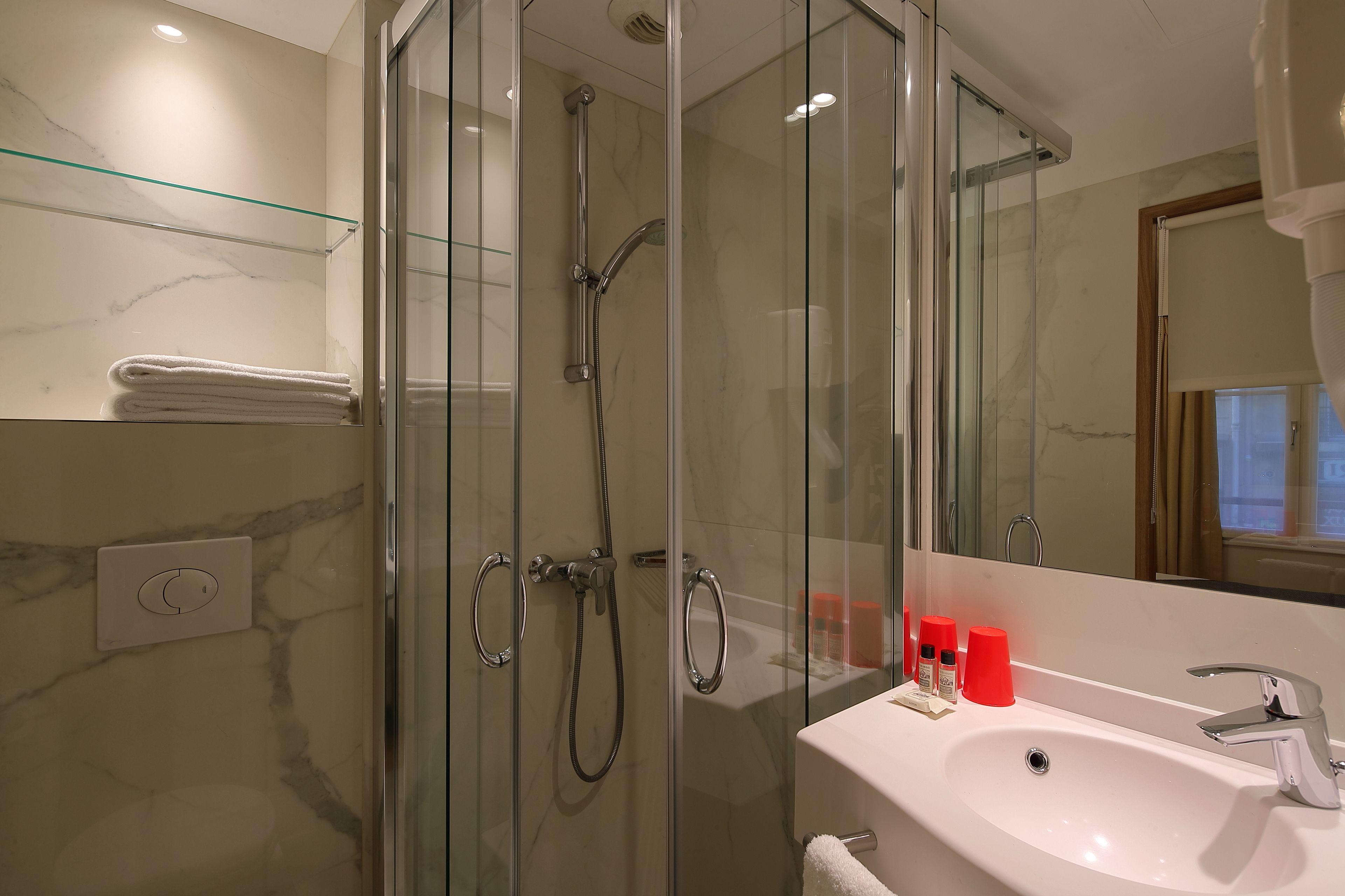 Hor Les Lumieres Paris